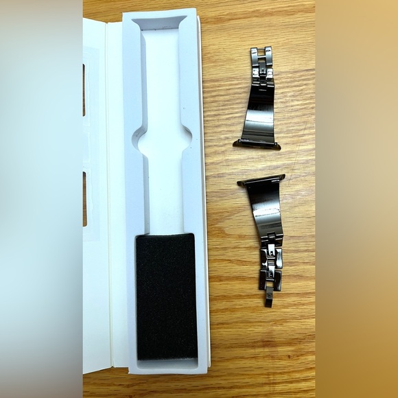 Smart Watch Band Black and Silver Glitter NRE OPEN BOX - Picture 2 of 6